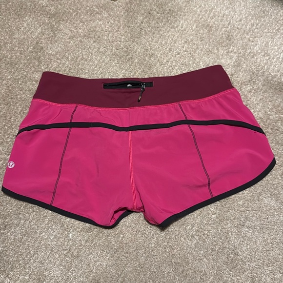 Lululemon Speed Up Shorts - Picture 4 of 8